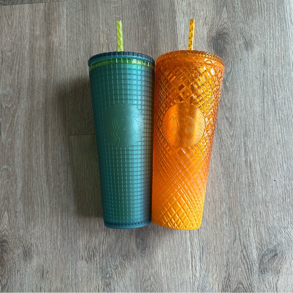 Set of two Starbucks tumblers